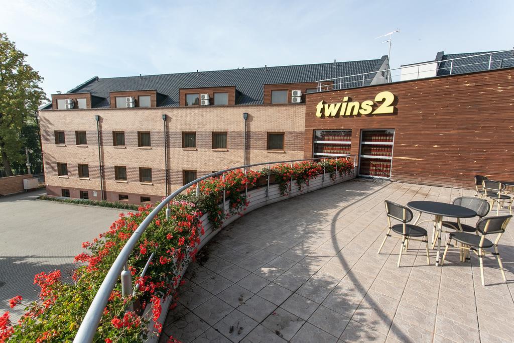 Hotel Twins II Varsavia Esterno foto